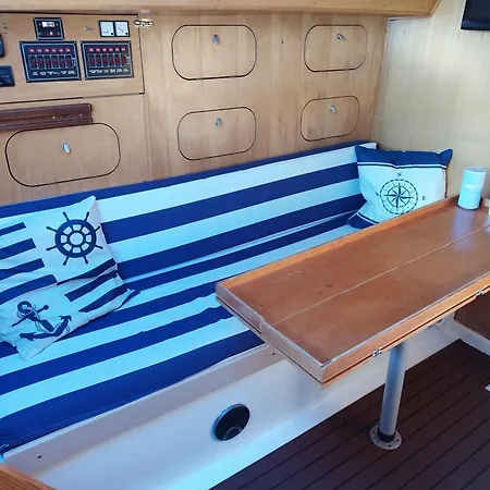 Sailing Tours - Night On Board - Alcantara