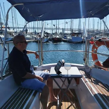 Ботель Sailing Tours - Night On Board - Alcantara *