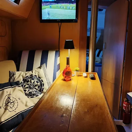 Ботель Sailing Tours - Night On Board - Alcantara *