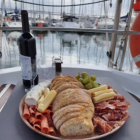 Botel Sailing Tours - Night On Board - Alcantara *